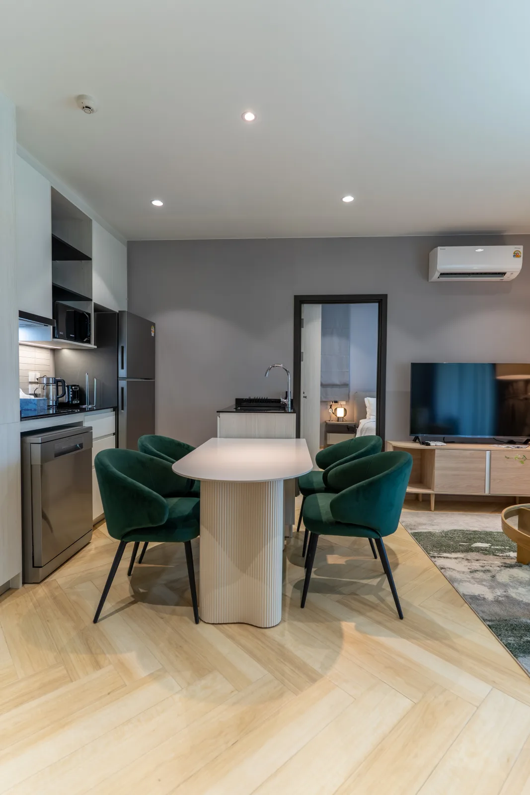 Apartment at THE TITLE LEGENDARY — E210